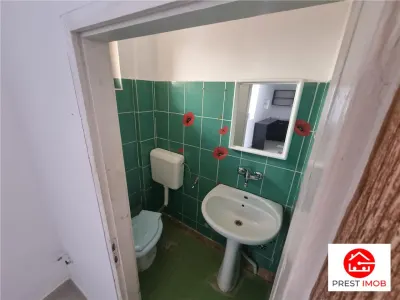 Apartament de 62 mp , parte din casa, cu intrare separata, posibil spatiu comercial, semicentral , Targu Mures - foto 6