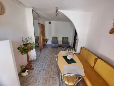 ARADULUI - ETAJ 3 - BLOC IZOLAT - 3 camere - decomandat - centrala proprie - clima - BOXA - foto 4