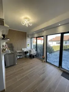 Apartament in casa insiruita - zona buna - mobilat utilat - curte amenjata - foto 4