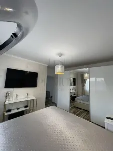 Apartament in casa insiruita - zona buna - mobilat utilat - curte amenjata - foto 6