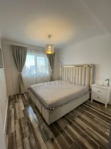 Apartament in casa insiruita - zona buna - mobilat utilat - curte amenjata - foto 8