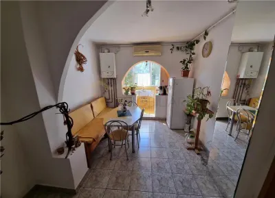 ARADULUI - BLOC IZOLAT - 3 Camere - Centrala proprie - Clima - Boxa - ETAJ 3 - foto 4