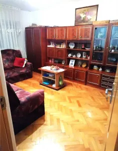LIPOVEI - PARTER INALT - 3 cam - 2 bai - centrala proprie - BOXA - foto 7