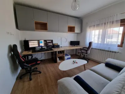Casa Individuala - mobilata utilata - zona buna - 200 mp utili - teren 600 mp - panouri solare - foto 5