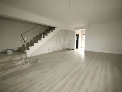Duplex 5 camere - bucatarie inchisa - finalizat - dormitor la parter - foto 3