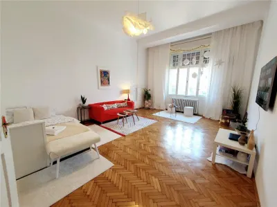 ULTRACENTRAL - 3 CAMERE - SPATIOS - CENTRALA/AC - RENOVAT  - LIFT - VILA ISTORICA - foto 5