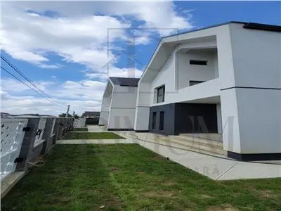 Duplex individual - 5 camere - proiect deosebit- mansardabil - teren 375 mp - Urseni