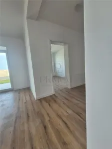 Casa individuala superba - zona linistita - bucatarie inchisa-  finisaje premium - foto 12