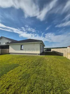 Casa individuala superba - zona linistita - bucatarie inchisa-  finisaje premium - foto 13