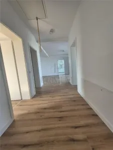 Casa individuala superba - zona linistita - bucatarie inchisa-  finisaje premium - foto 18