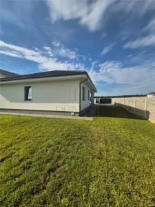 Casa individuala superba - zona linistita - bucatarie inchisa-  finisaje premium - foto 4