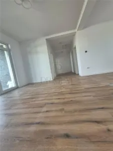 Casa individuala superba - zona linistita - bucatarie inchisa-  finisaje premium - foto 8