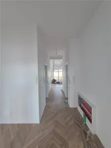 Duplex modern - zona foarte buna - interior spatios - departit prin camera tehnica - finisaje superbe - foto 9