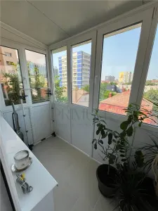 Take Ionescu - Medicina - Amenajat lux - Centrala termica proprie - Balcon spatios - foto 4