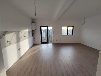 Duplex toate utilitatile - spatios - dormitor la parter - finalizat - foto 2