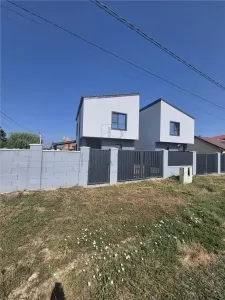 DUPLEX DESPARTIT - ZONA FOARTE BUNA- FINISAJE TOP - foto 12