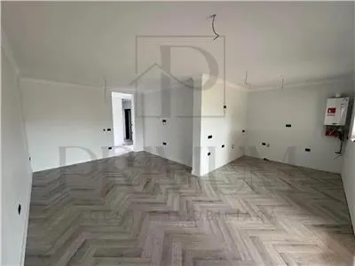 Duplex pe parter - 4 camere - spatiu mare - terasa - aproape de drumul cu 4 benzi - foto 8