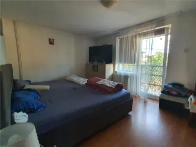 FREIDORF, CASA DECOMANDATA CU 7 CAMERE, 5 DORMITOARE, 3 BAI, BUCATARIE INCHISA SI SPATII DE DEPOZITARE - foto 5