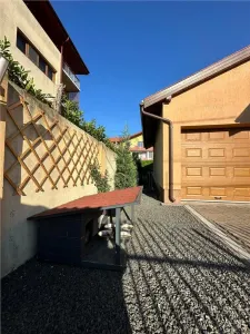 Casa individuala superba - zona TOP ( Calea Buziasului) - mobilata complet - garaj - finisaje deosebite - gata de mutat - foto 2