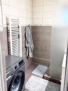 LIPOVEI - BLOC IZOLAT - PARTER INALT - 3 CAMERE - CENTRALA PROPRIE - CLIMA - DECOMANDAT - foto 7