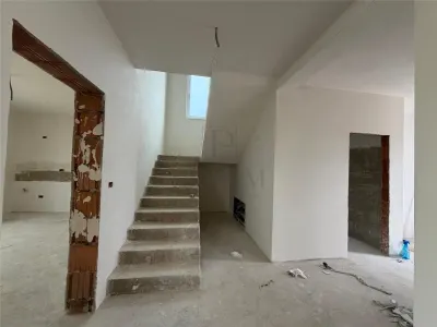 CASA INDIVIDUALA CU GARAJ - 180 MP UTILI - FINISAJE LA CERERE - foto 3