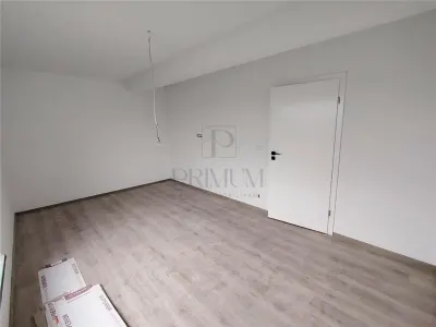 Comision 0 - Duplex modern - despartit prin baie - 2 fronturi stradale - pompa caldura - foto 4
