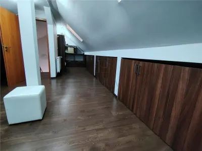 Casa individuala - 6 camere - locatie excelenta - 220 mp utili - garaj - foto 11