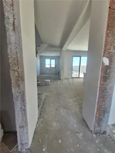 Duplex despartit - zona excelenta- toate utilitatile - posibilitate alegere finisaje - foto 8