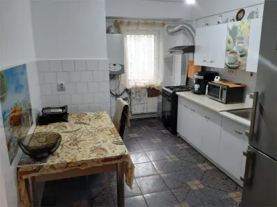 FREIDORF - 4 CAMERE - 2 BAI - ETAJ 1 - DEBARA - 2 BALCOANE - CENTRALA PROPRIE - DECOMANDAT - foto 2