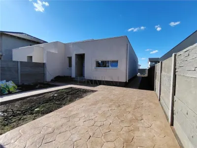 Duplex superb - zona foarte buna - finisaje superbe - Mosnita Noua