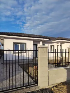 Duplex pe parter - posibilitate alegere finisaje -zona in dezvoltare - foto 3