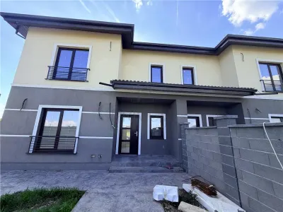 Duplex 5 camere - bucatarie separata - toate utilitatile - foto 1