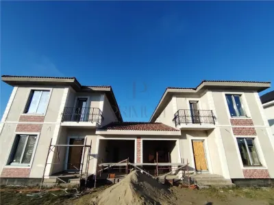 Duplex despartit prin garaj - personalizare interioara - toate utilitatile - asfalt - foto 3