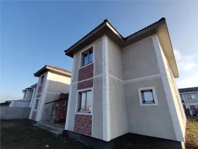 Duplex separat prin garaj - zona excelenta - toate utilitatile - asfalt - personalizare interioara - foto 3