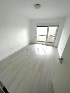 DUMBRAVITA - TRIPLEX - 3 CAMERE - 2 BAI - DEBARA - INCALZIRE PARDOSEALA - 2 LOC PARCARE - foto 5