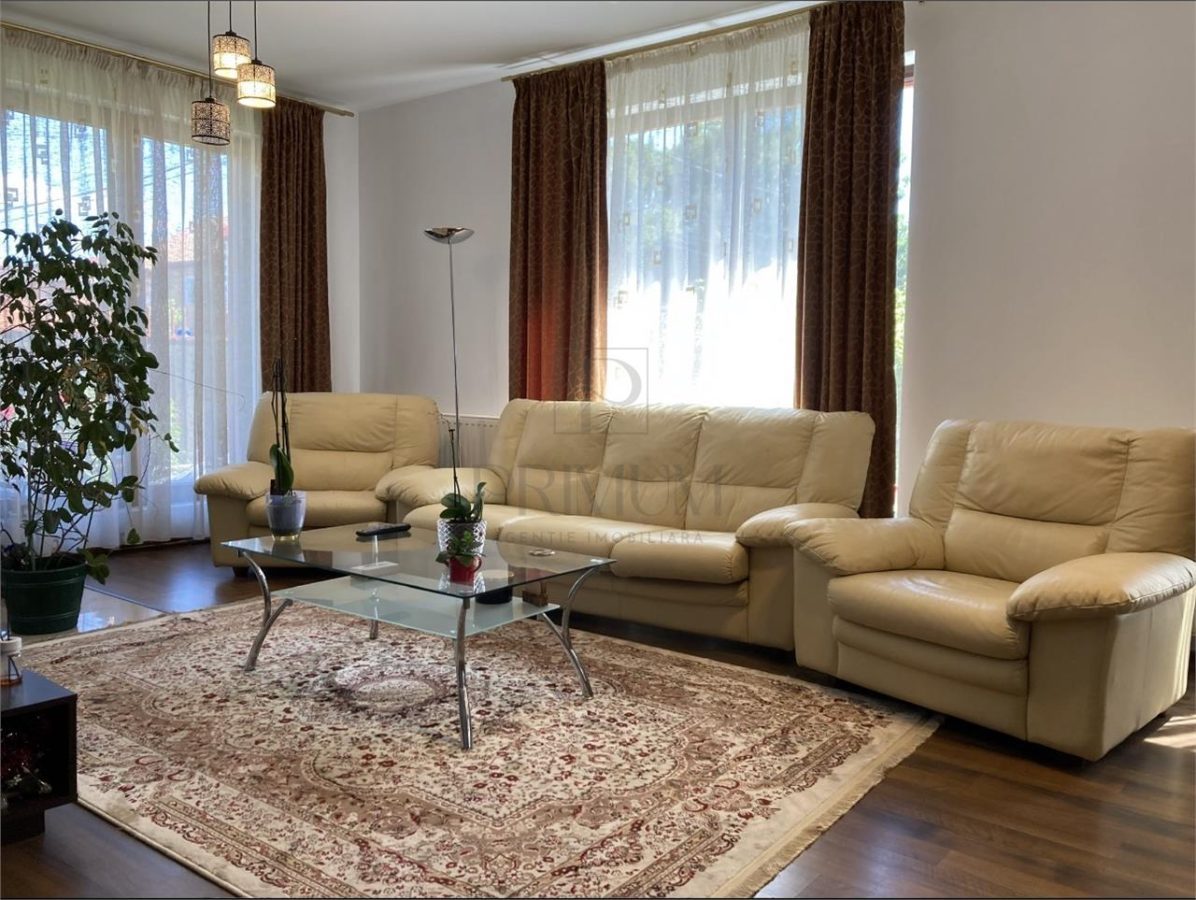 MODERN - DUPLEX SPATIOS - 6 CAM - 3 BAI - 2011 - PARTIAL MOBILAT - Timisoara