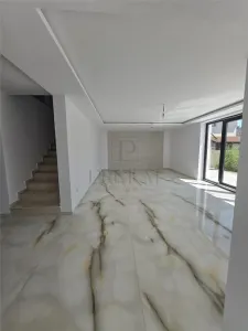 GIROC - CASA INDIVIDUALA - GARAJ - TOATE UTILITATILE - ZONA EXCELENTA - TOATE UTILITATILE - foto 6
