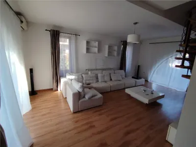 VILA GENEROASA CU 5 CAMERE IN MOSNITA NOUA - 220 MP UTILI - DRESSING IN POD - foto 17