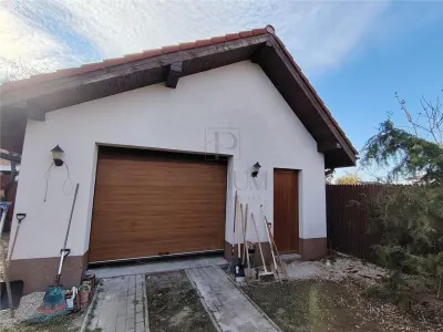 VILA GENEROASA CU 5 CAMERE IN MOSNITA NOUA - 220 MP UTILI - DRESSING IN POD - foto 5