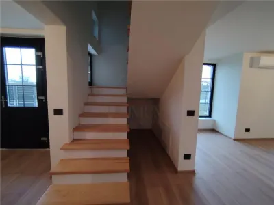 Duplex 6 camere - bucataria mobilata complet - toate utilitatile - 160 mp utili -  separat prin camera tehnică - foto 14