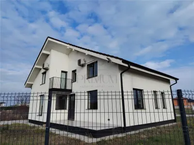Duplex 6 camere - bucataria mobilata complet - toate utilitatile - 160 mp utili -  separat prin camera tehnică - foto 5