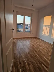 zona M CITY - 5 camere - perete dublu - toate utilitatile - foto 3