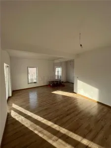 Duplex spatios - bucatarie inchisa - zona in plina dezvoltare - foto 2