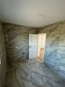 Duplex spatios - bucatarie inchisa - zona in plina dezvoltare - foto 17