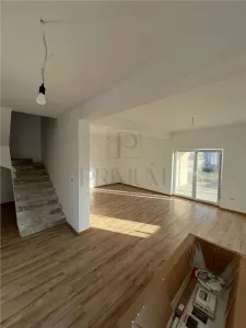 Duplex spatios - bucatarie inchisa - zona in plina dezvoltare - foto 4