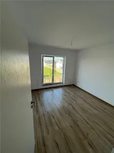 Duplex spatios - bucatarie inchisa - zona in plina dezvoltare - foto 7