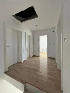 Duplex spatios - bucatarie inchisa - zona in plina dezvoltare - foto 10