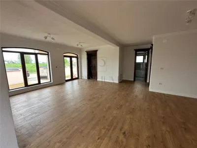 Casa individuala - zona excelenta - gata de mutat - finisaje TOP - foto 7