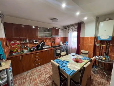 SOARELUI - ETAJ 2 - DECOMANDAT - 3 CAMERE - 2 BAI - 2 BALCOANE - CENTRALA PROPRIE - CLIMA - BOXA - foto 6
