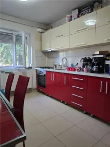 GHE. LAZAR - FAVORIT | 3 CAM | RENOVAT | PARTER | BALCON | CENTRALA | RULOURI - foto 2